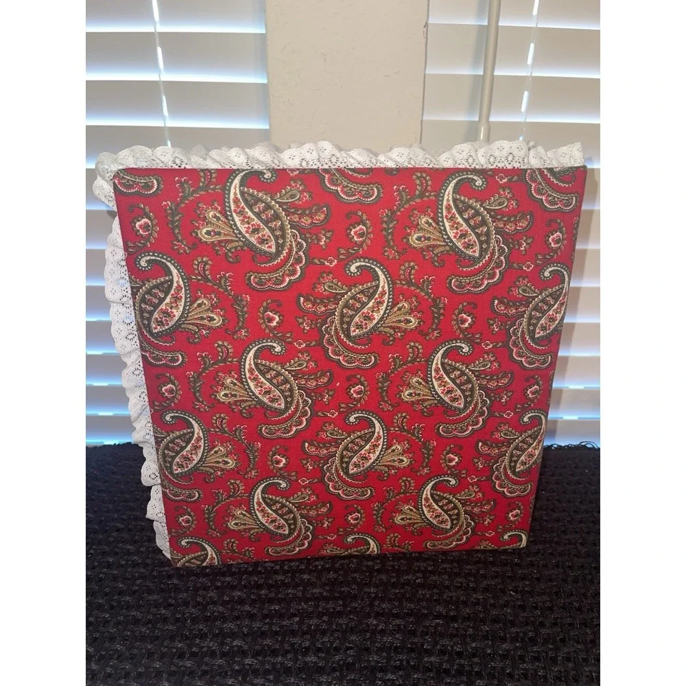 Vintage Cottage Core - Floral Lace Quilted Design Photo Album & 50 Self Adhesive